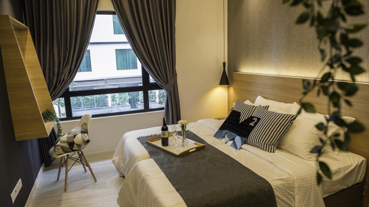 Suasana Private Suites By Subhome Johor Bahru Kültér fotó