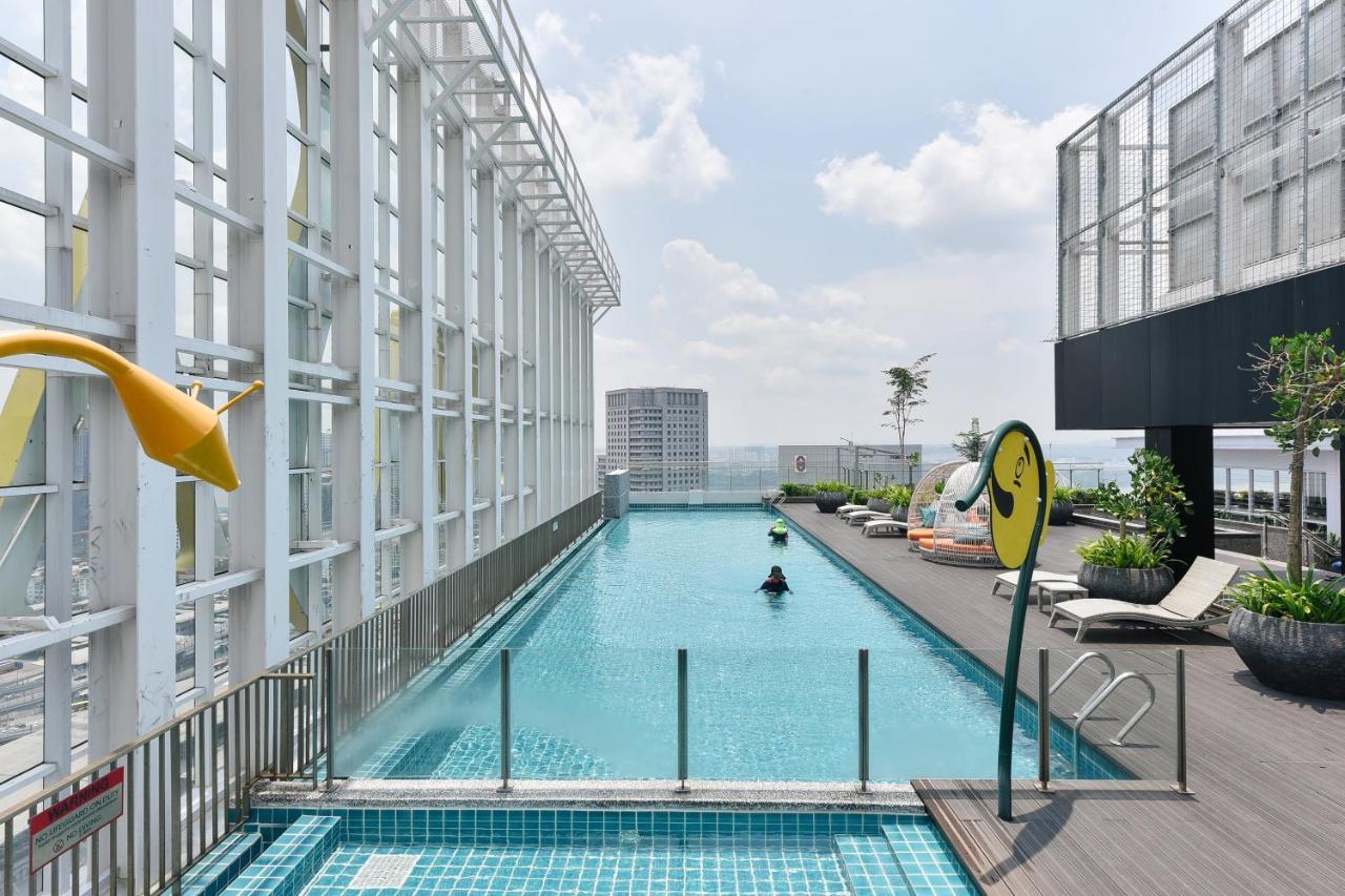 Suasana Private Suites By Subhome Johor Bahru Kültér fotó